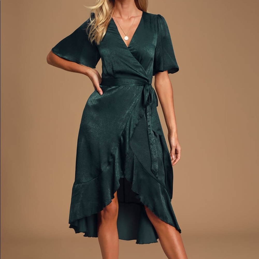 NWT Lulu’s Warpped Up In Love Satin Midi Dress S